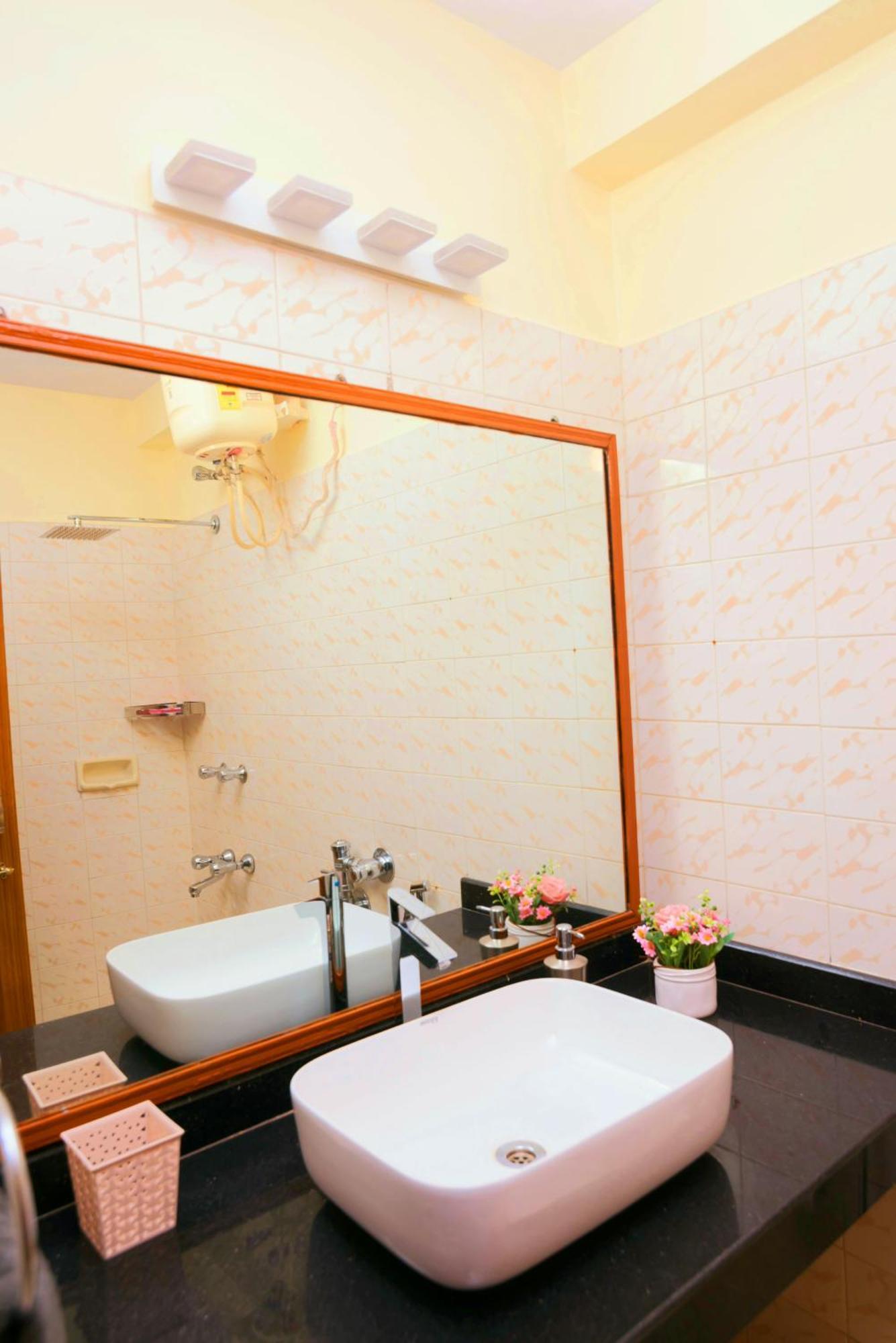 'Golden Sea Shell' 1 Bhk Beach Apartment ベナウリム エクステリア 写真